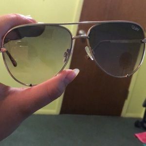 Quay x Desi Green/Rose Gold Fade